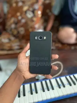 Samsung Galaxy J7 (Used)