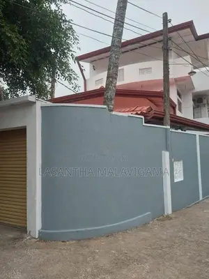 3 Storey House for sale in Athurugiriya