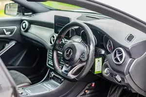 Mercedes Benz CLA 180 AMG Premium Plus 2017