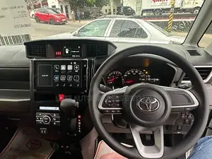Toyota Roomy G push 360 p/door 2025