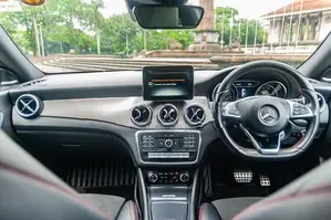 Mercedes Benz CLA 180 AMG Premium Plus 2017