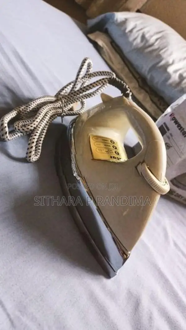 Rowestar Nun-stick Heave Dry Iron 1200w