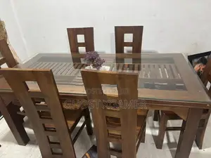 තේක්ක කෑම මේසය සමග පුටු
