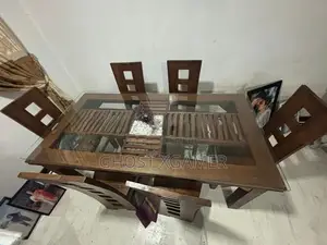 තේක්ක කෑම මේසය සමග පුටු