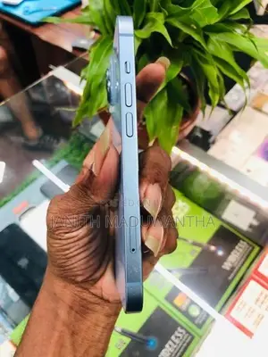 Apple iPhone 14 (Used)