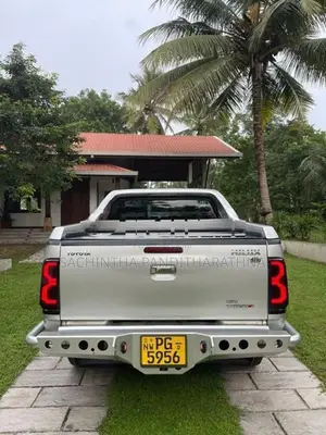 Toyota Hilux 2011