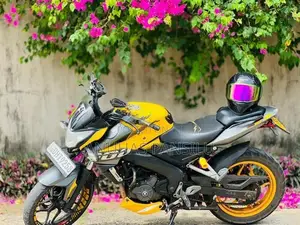 Bajaj Pulsar NS200 Yellow 2021