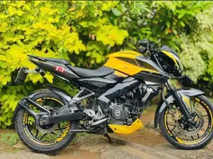 Bajaj Pulsar NS200 Yellow 2021
