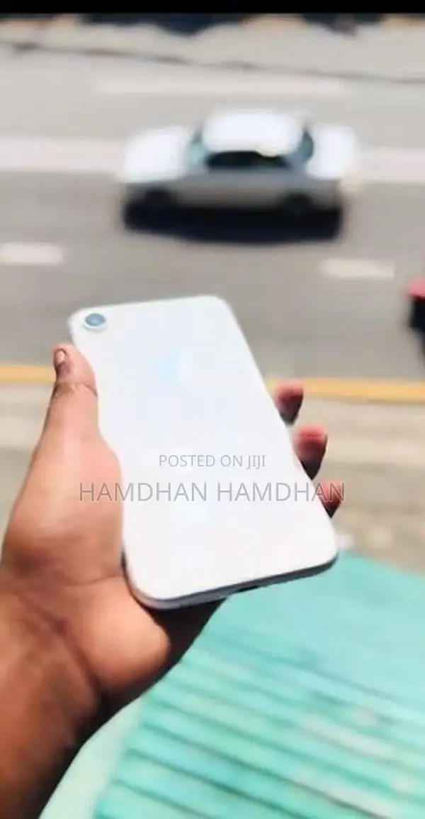 Apple iPhone XR (Used)