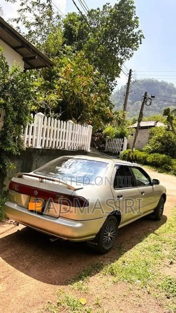 Nissan Sunny FB 14 1994