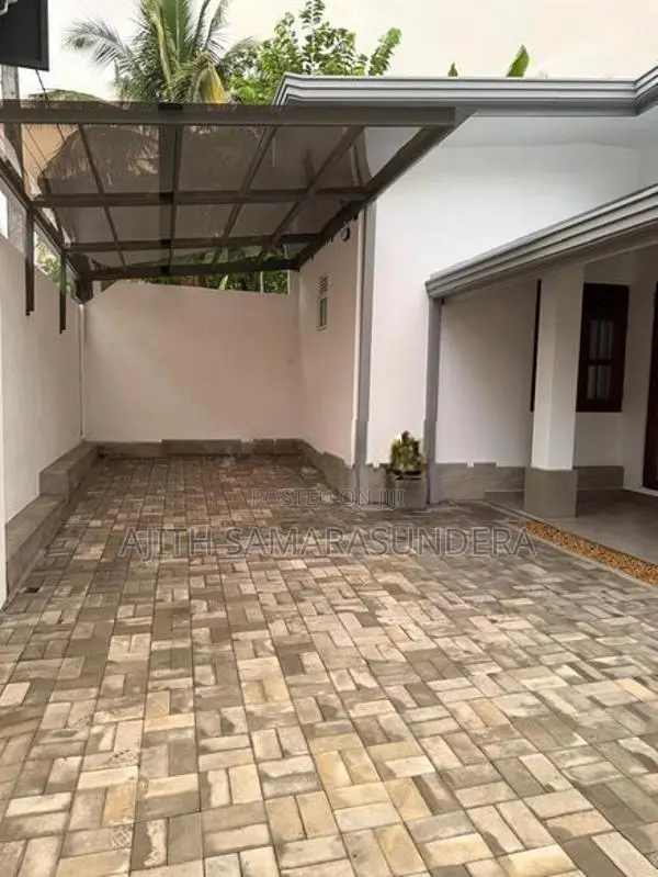 Newly Fully Renovated 3BR House in Piliyandala