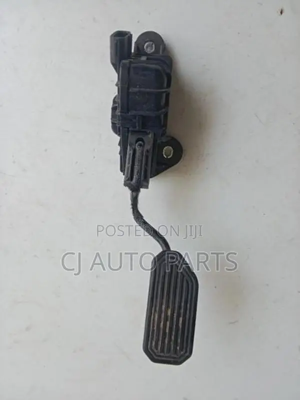 Toyota Prius 20 Accelarator Padel