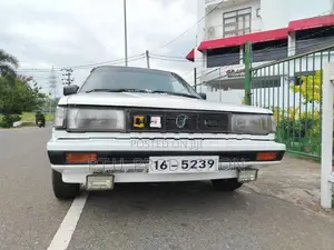 Nissan Sunny B12 1986