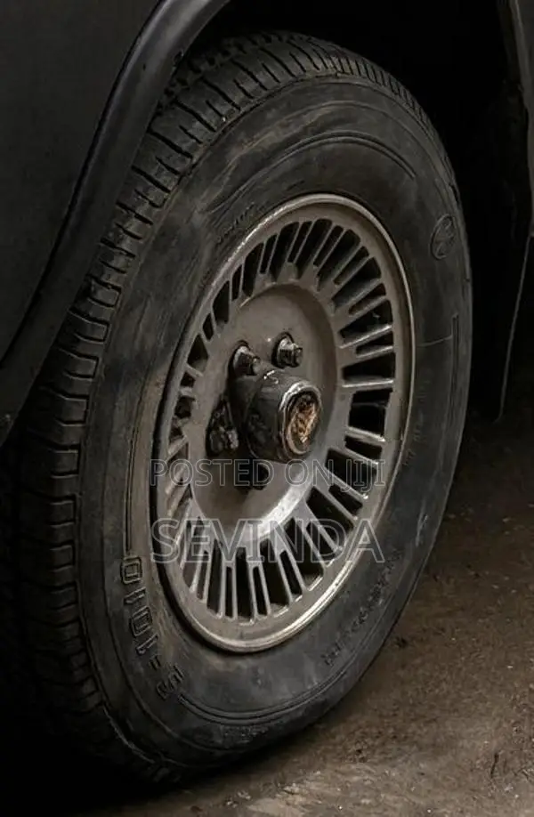 Toyota Crown 14 Inch Alloy Wheel