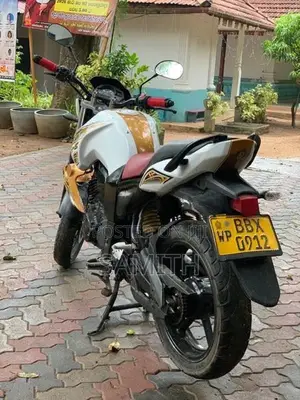 Yamaha FZS V1 2014