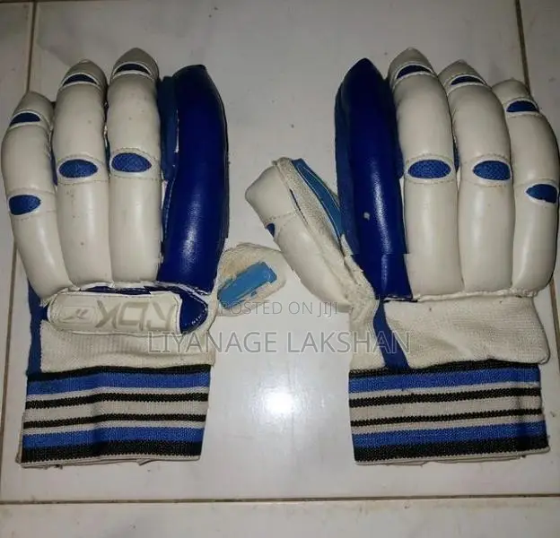 Gloves with Pads Set