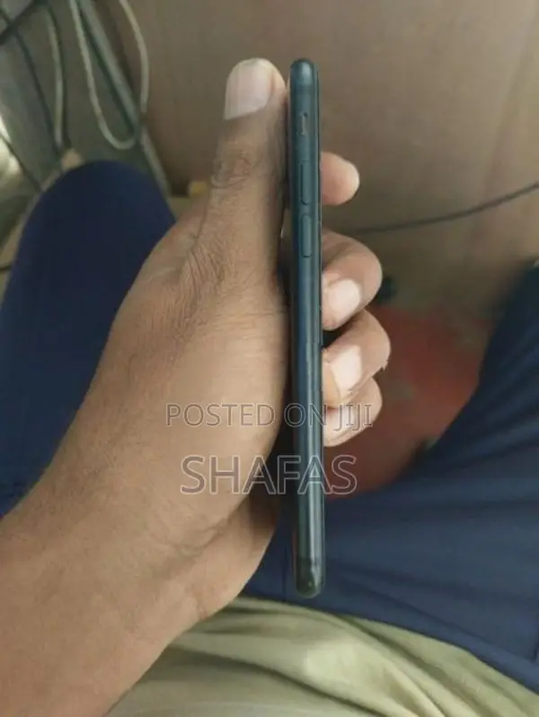 Apple iPhone 7 Black (Used)