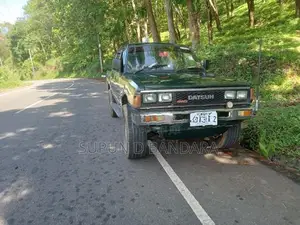Nissan Double cab 1986