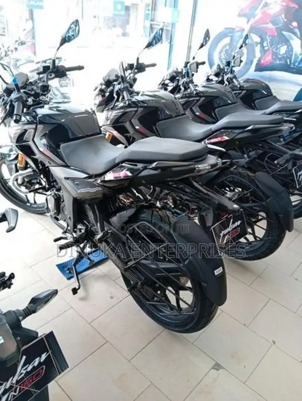 Bajaj Pulsar N160 Premium 2026