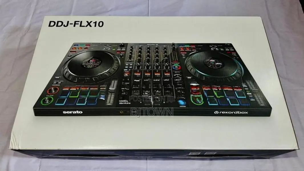 Pioneer DDJ FLX10 with CUE 01