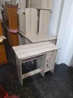3×1.5 Ft Melamine Table