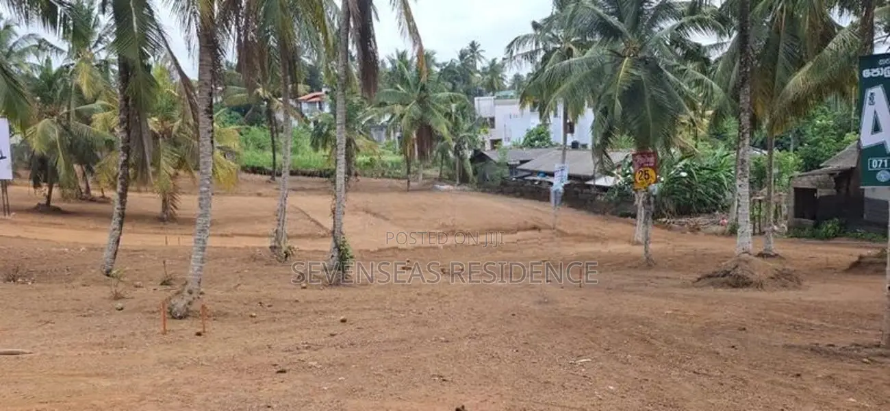 මත්තෙගොඩට ලගින්ම නේවාසික බිම් කොටස්