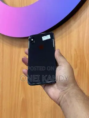 Apple iPhone XS 64GB (Used)