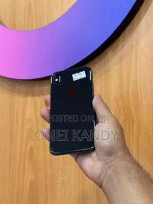 Apple iPhone XS 64GB (Used)