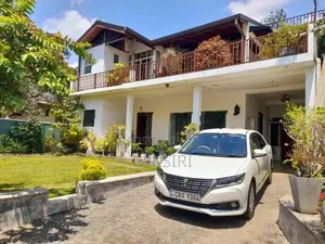 20 Peach Luxury House Rent Recidence Baththramull Palawatha