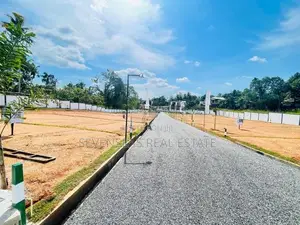 Land in Homagamata Kaduwela Road Athurugiriya