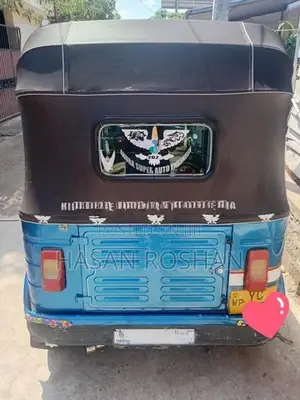 Bajaj RE 2010