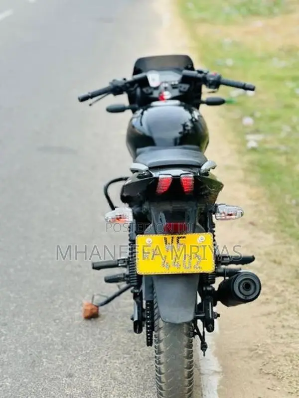 Bajaj Pulsar 180 2011