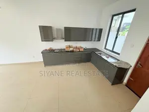 Luxury Home for Sale in Kesbewa
