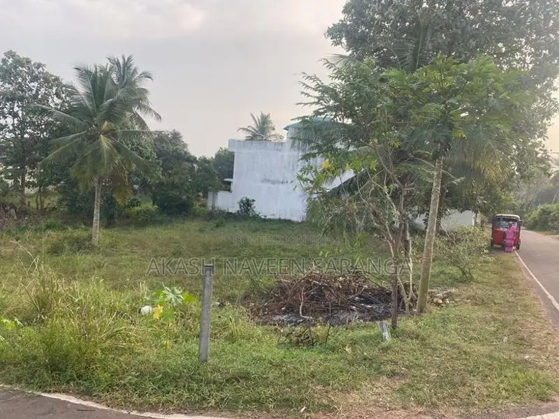 ඩෙල්ගොඩ මහේන පාරේ පර්චස් 24 ඉඩම විකිණීමට