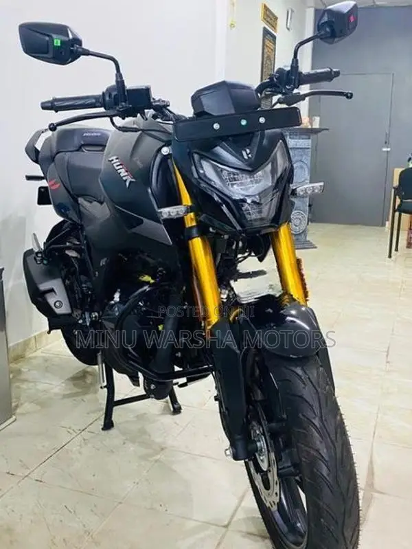 Hero Hunk 160R 4V 2026