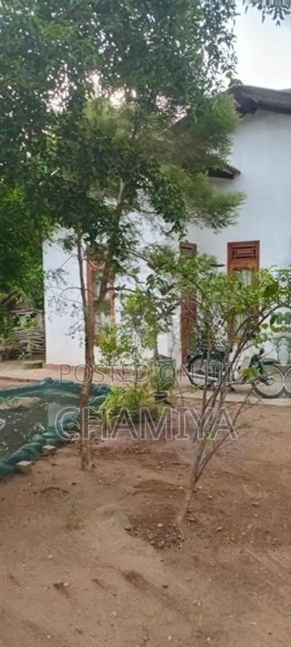 Land with House for Sale in Udawalawa