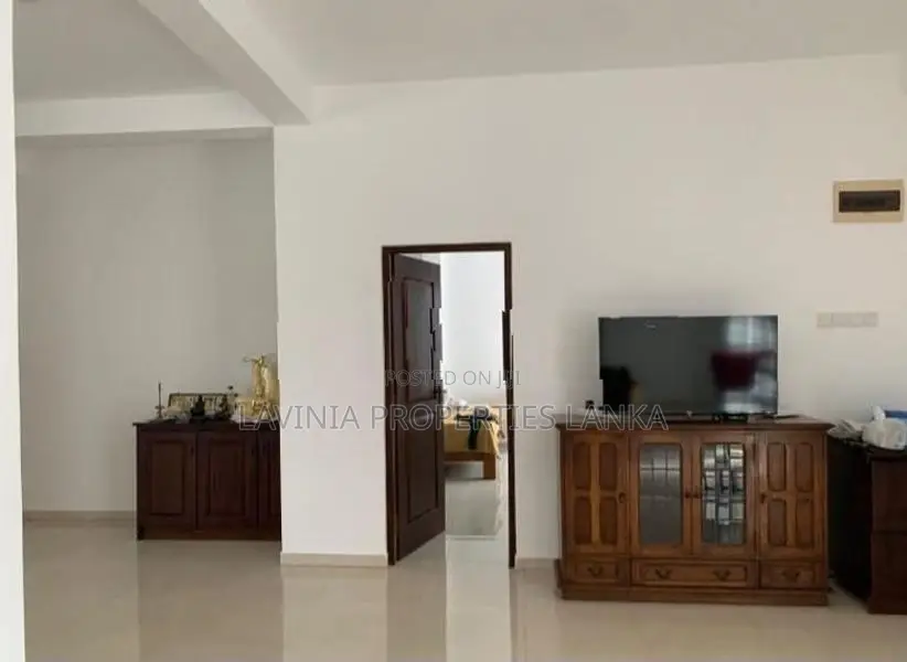 Luxury House for Sale – Jayanthipura, Battaramulla - ISU008H