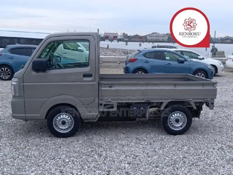 Suzuki Carry 2025