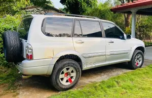 Suzuki Escudo 2001