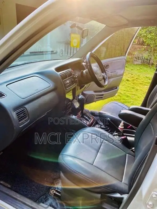 Suzuki Escudo 2001