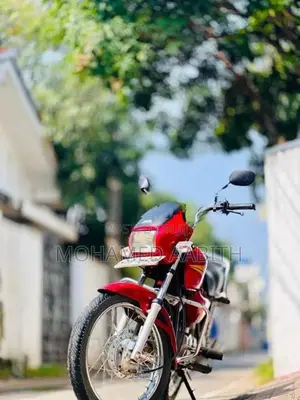 Hero CD 100 2005