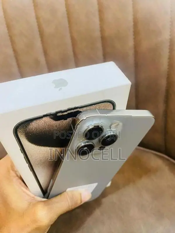 Apple iPhone 15 Pro Max 256GB (Used)