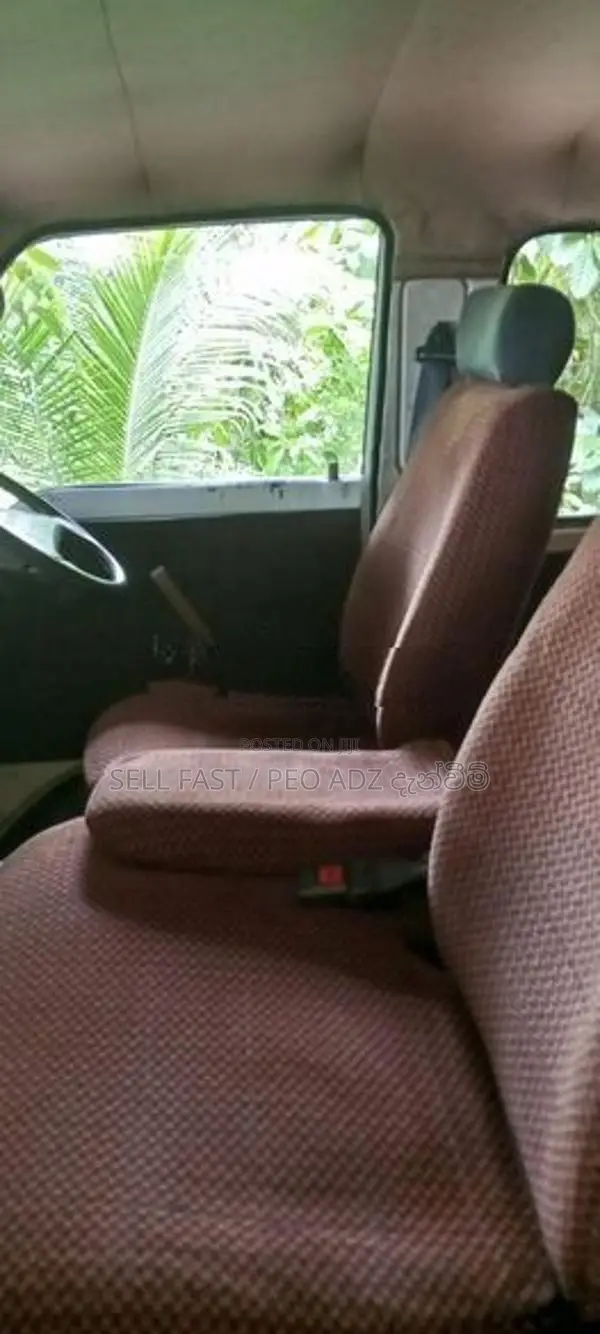 Toyota Hiace Shell LH60 1987
