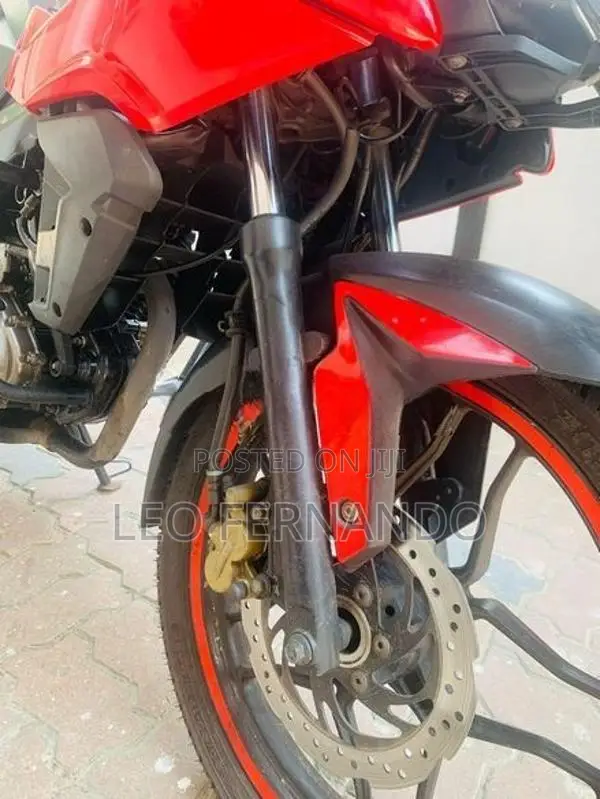 Bajaj Pulsar AS 150 2015