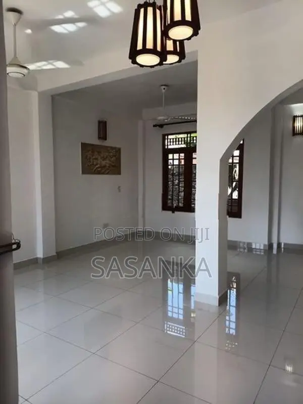 Kohuwala 3 Bed Rooms House For Rent