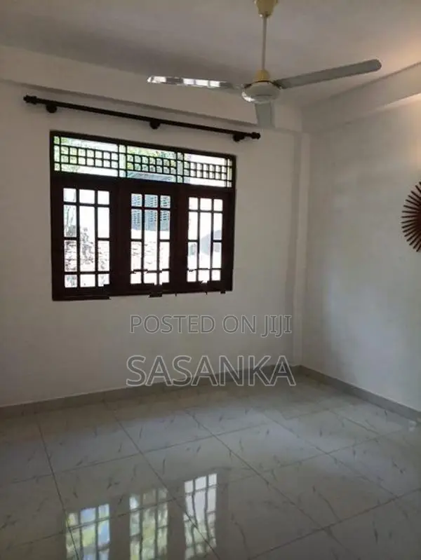 Kohuwala 3 Bed Rooms House For Rent