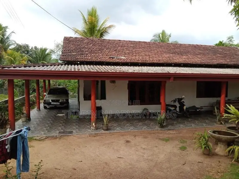 House for sale in Padukka