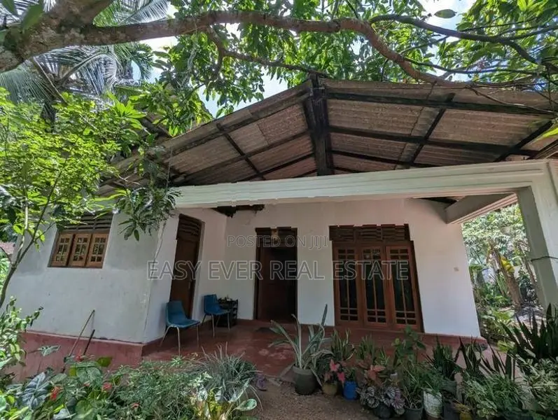 කලගෙඩිහේන – සපුගස්තැන්න පාර අංගසම්පූර්ණ නිවස