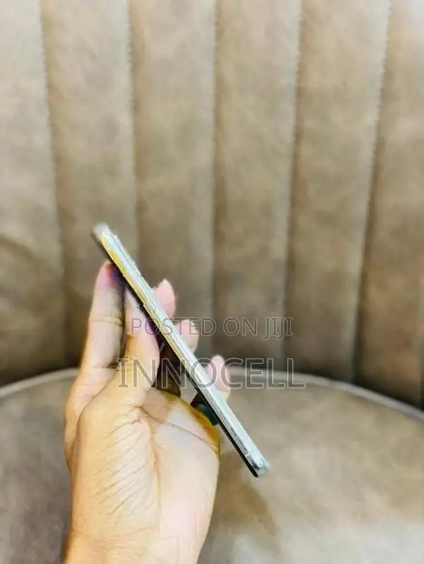 Apple iPhone X 64GB (Used)