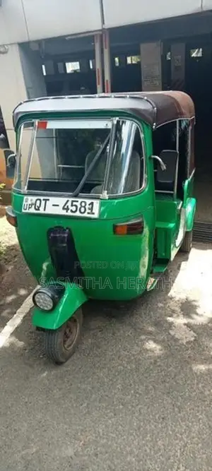 Bajaj RE 2009